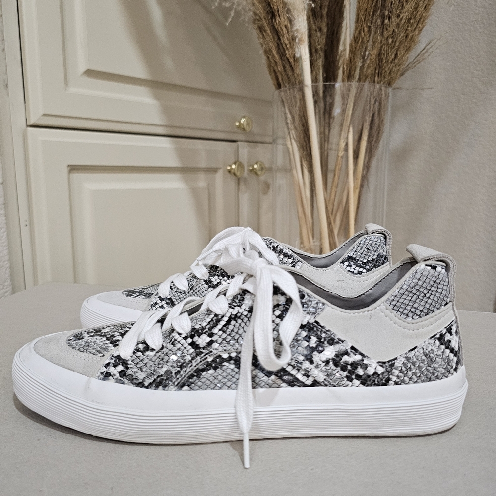 Zara Women Sneakers Shoes Snake Pattern Size 39